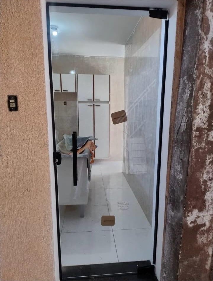 Portas Pivotantes